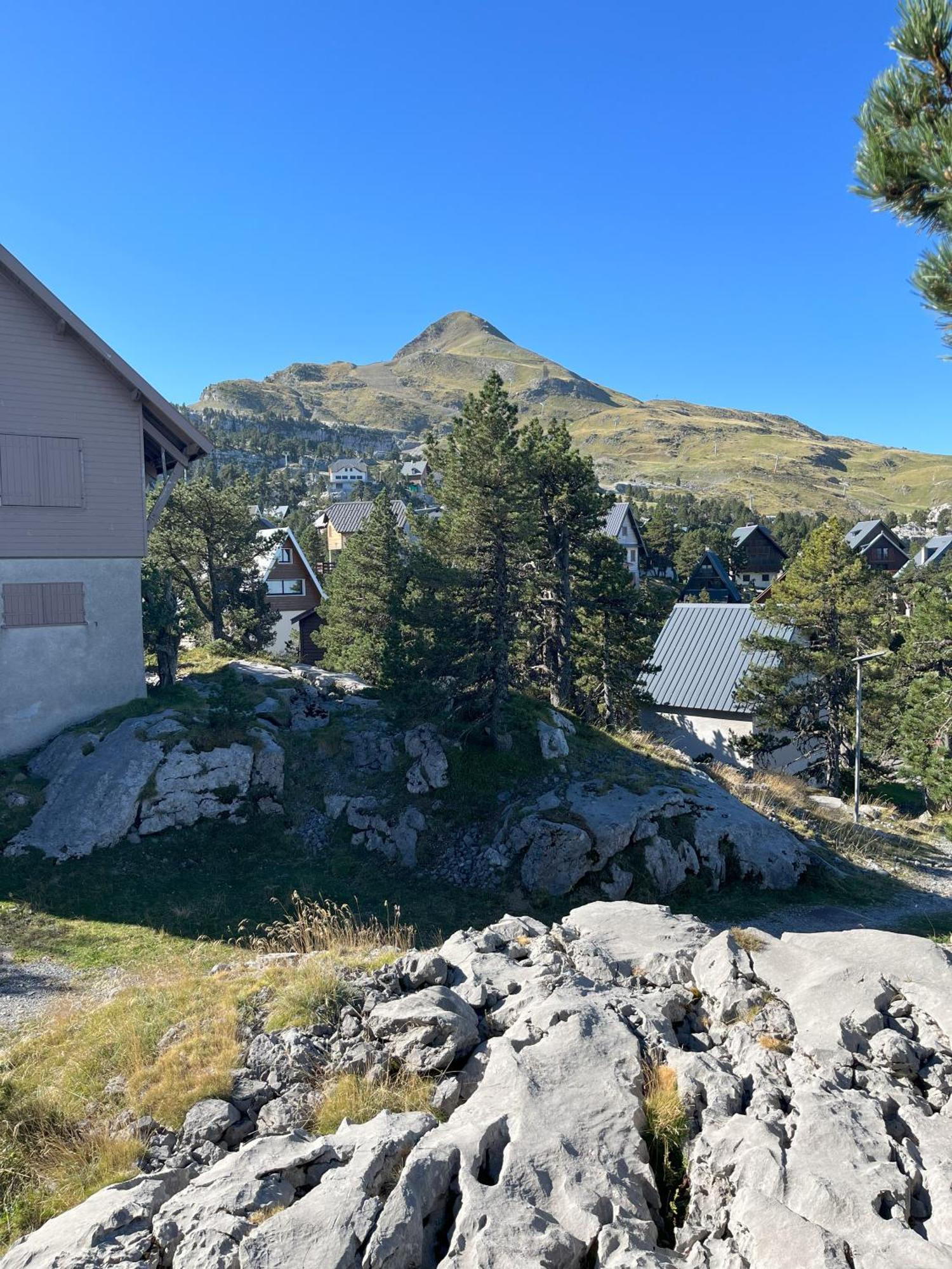 Chalet Des Myrtilles - Chalet Cosy Avec Vue Arette Exterior photo